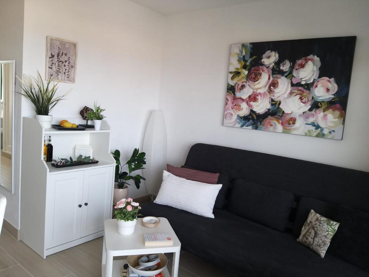 Neu Renoviertes, Huebsches Und Gemuetliches Appartement Mit Balkon Und Meerblick Costa De Antigua Buitenkant foto
